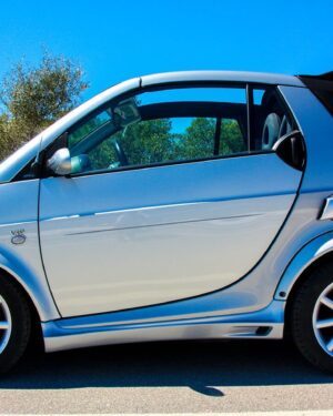 These are the Side Skirts for Smart Fortwo 450 by Smart Power Design. It has also been installed the Side Air Scoop.