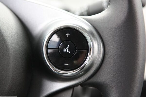 Chrom Ringe für Bedienung Tasten am Lenkrad Smart Forfour W453 – Bild 3