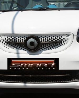 This is the new Smart Fortwo W453. Its front end is tuned with carbon kits like the Front Grille and the Trim Strip Piece in carbon finish.